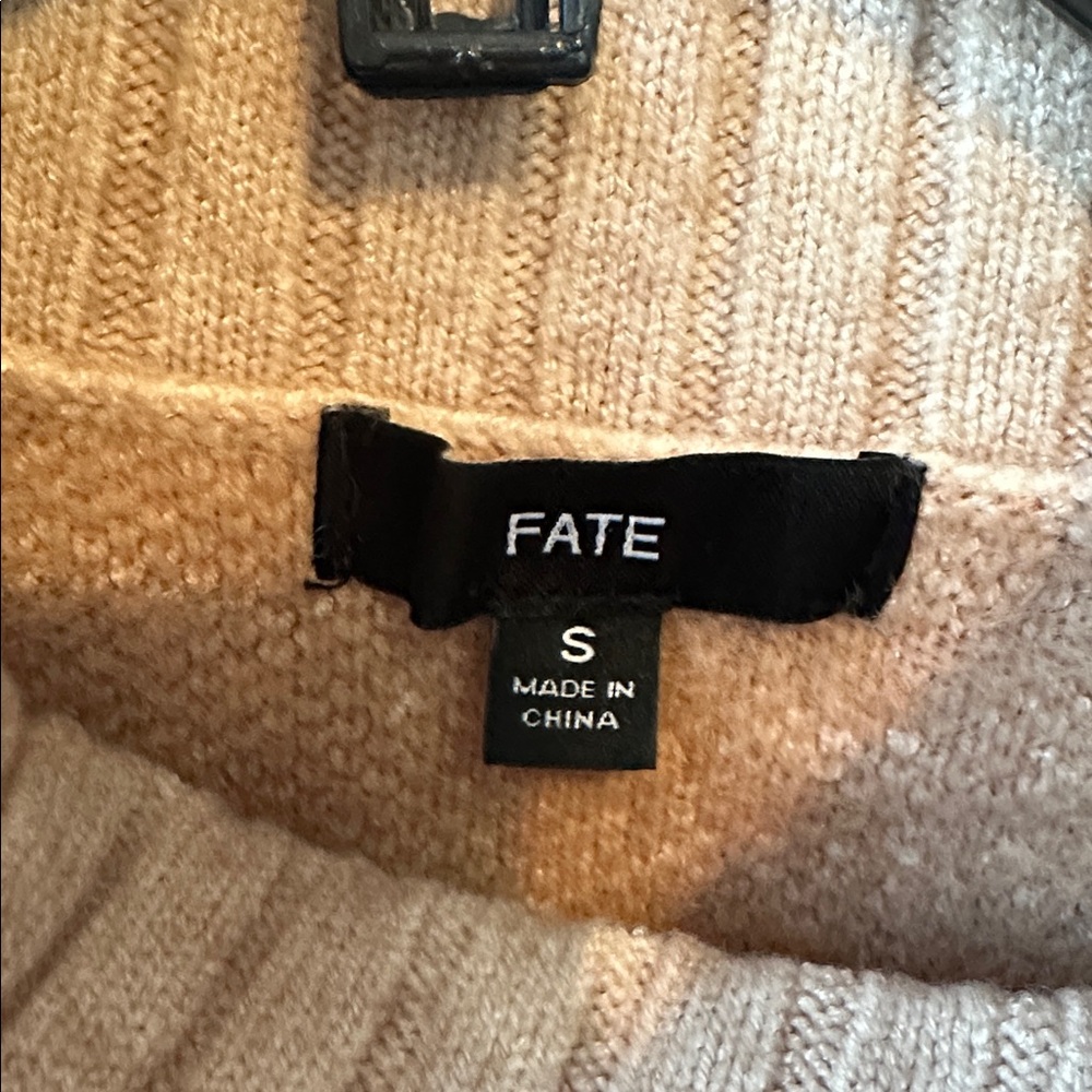Cheetah Print Turtleneck Sweater Size S - Picture 3 of 4